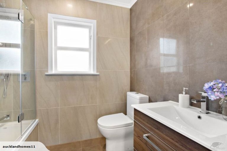 Photo of property in 6b Mckean Avenue, Manurewa, Auckland, 2102