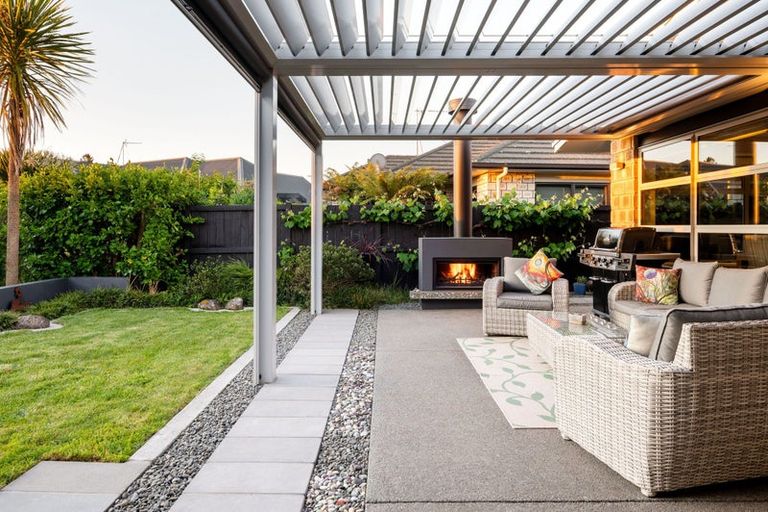 Photo of property in 140 Saint James Drive, Huntington, Hamilton, 3210