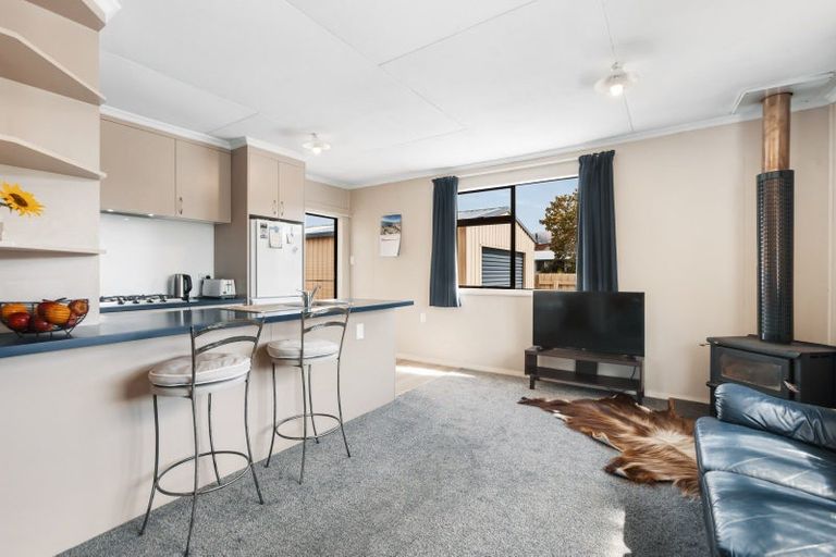 Photo of property in 2 Gavan Street, Cromwell, 9310