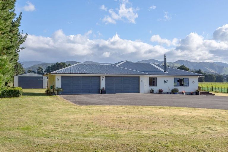 Photo of property in 62 Thomas Road, Carrington, Carterton, 5791