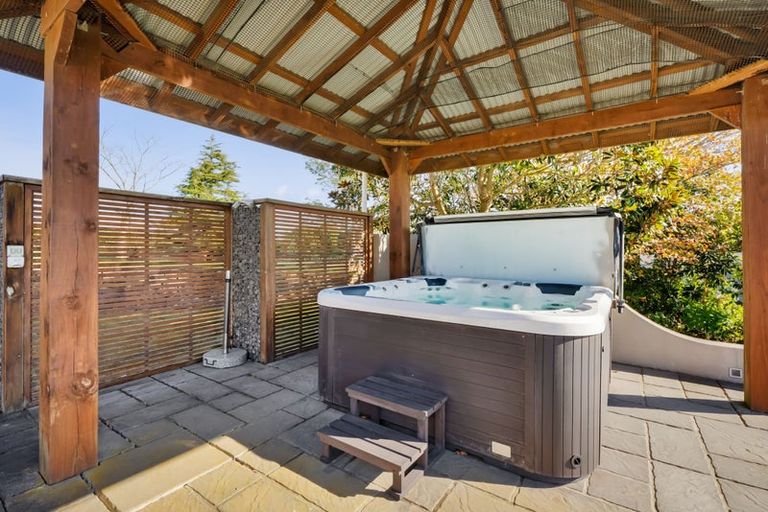 Photo of property in 97 Manutahi Road, Tarurutangi, New Plymouth, 4372