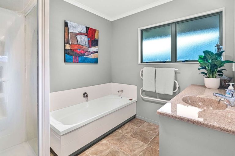 Photo of property in 7 Belgrove Drive, Waipukurau, 4200