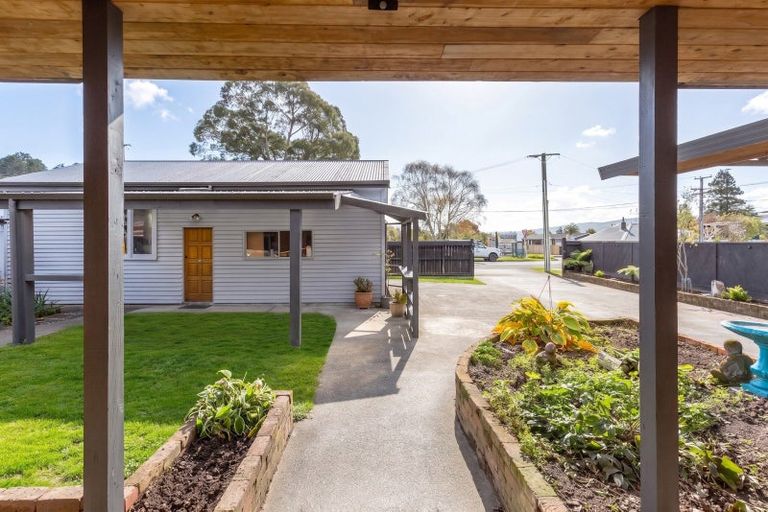 Photo of property in 55 Moeraki Road, Maoribank, Upper Hutt, 5018