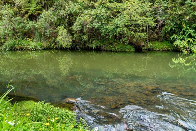 Photo of property in 27 Donnellys Station Road, Donnellys Crossing, Dargaville, 0379
