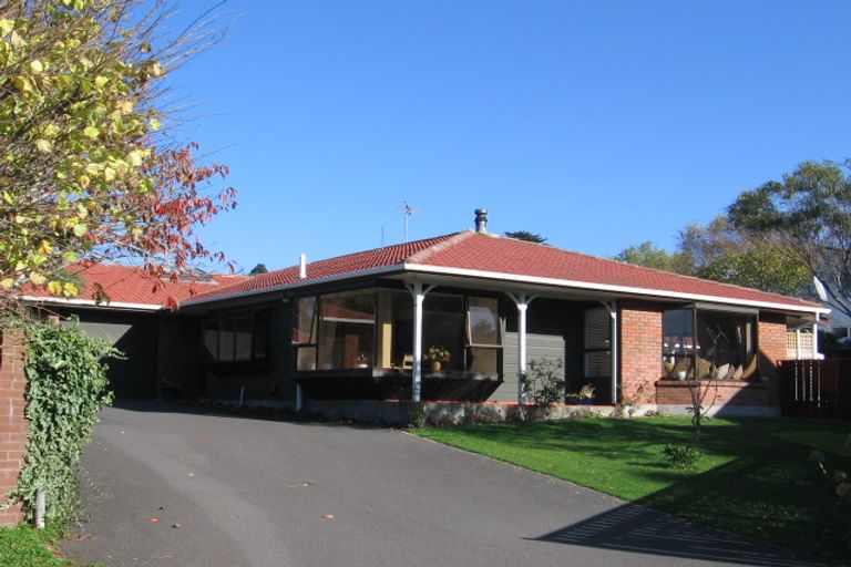 Photo of property in 5 Burbank Crescent, Churton Park, Wellington, 6037