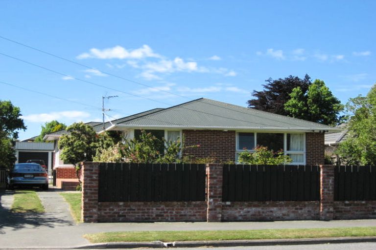 Photo of property in 54 Staveley Street, Avonhead, Christchurch, 8042