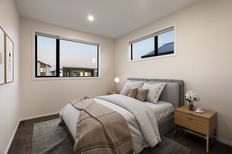 Photo of property in 1 Picnic Point Road, Hobsonville, Auckland, 0616