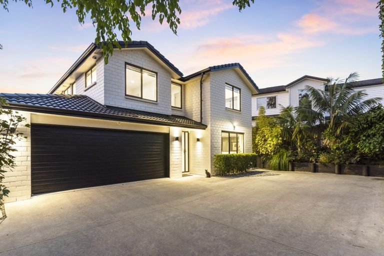 Photo of property in 71a Neil Avenue, Te Atatu Peninsula, Auckland, 0610