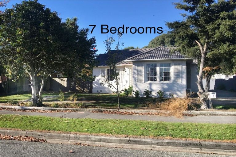 Photo of property in 21 Piko Crescent, Riccarton, Christchurch, 8041