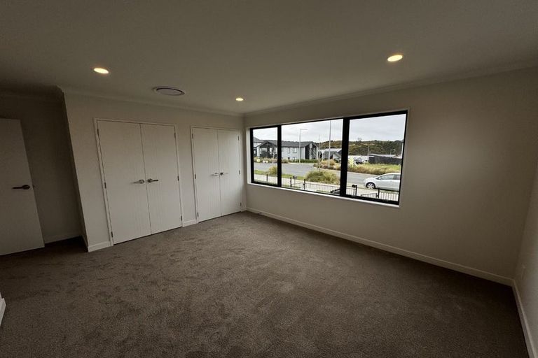Photo of property in 3 Kikorangi Drive, Wainui, 0992