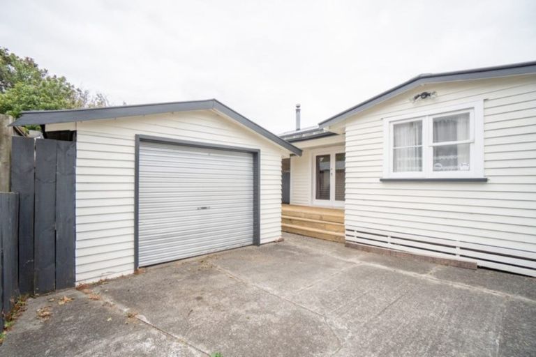 Photo of property in 26 Chelwood Street, Takaro, Palmerston North, 4412
