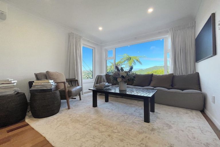Photo of property in 28 Montgomery Avenue, Karori, Wellington, 6012