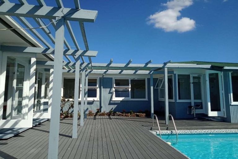 Photo of property in 20 Woodcote Drive, Glenfield, Auckland, 0629