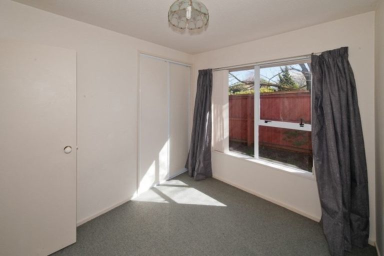 Photo of property in 4 Mull Place, Broomfield, Christchurch, 8042