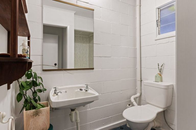 Photo of property in 57 Seddon Crescent, Whataupoko, Gisborne, 4010
