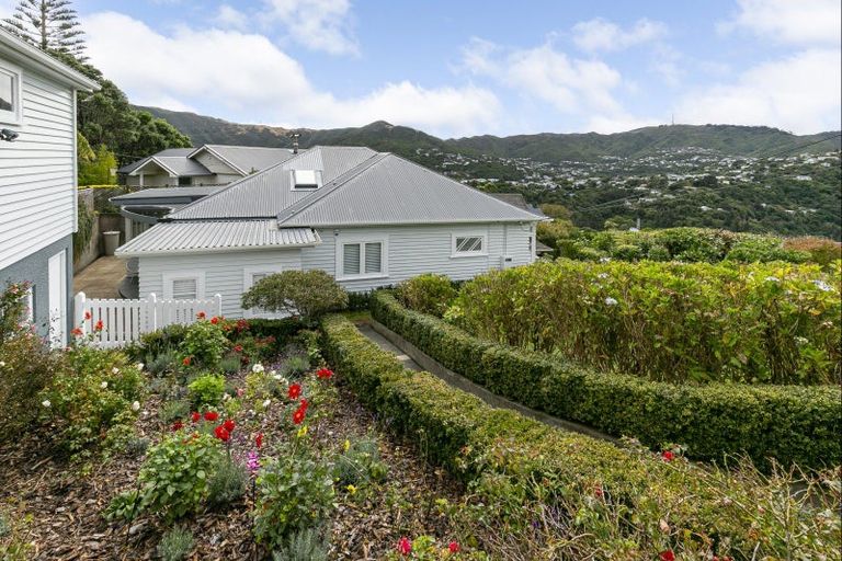 Photo of property in 32 Cecil Road, Wadestown, Wellington, 6012