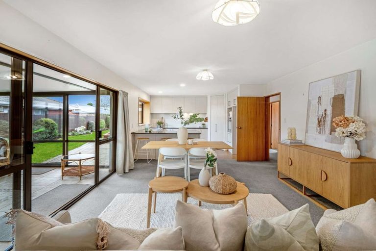 Photo of property in 10 Innisfree Place, Northwood, Christchurch, 8051