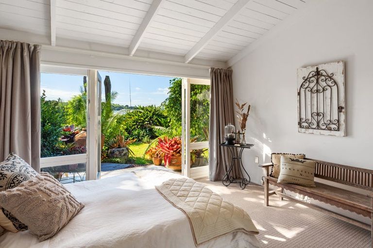 Photo of property in 465 Leigh Road, Whangateau, 0985