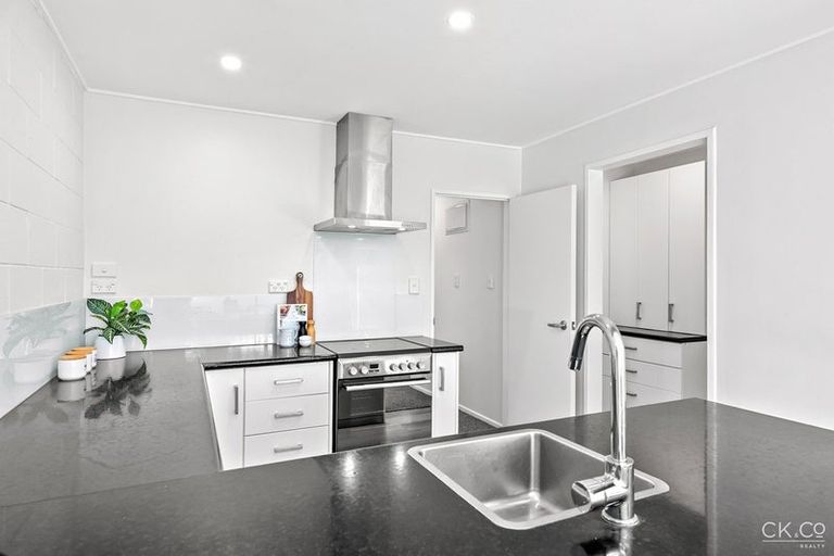 Photo of property in 2/1001 High Street, Avalon, Lower Hutt, 5011