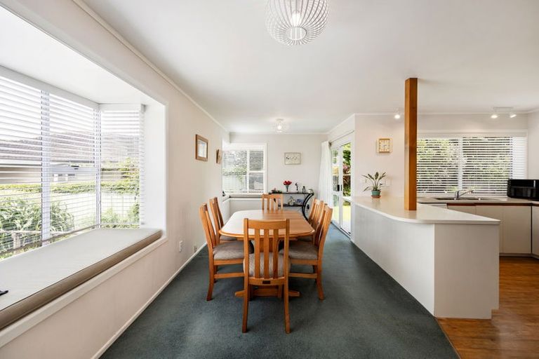 Photo of property in 69 Poaka Avenue, Dinsdale, Hamilton, 3204