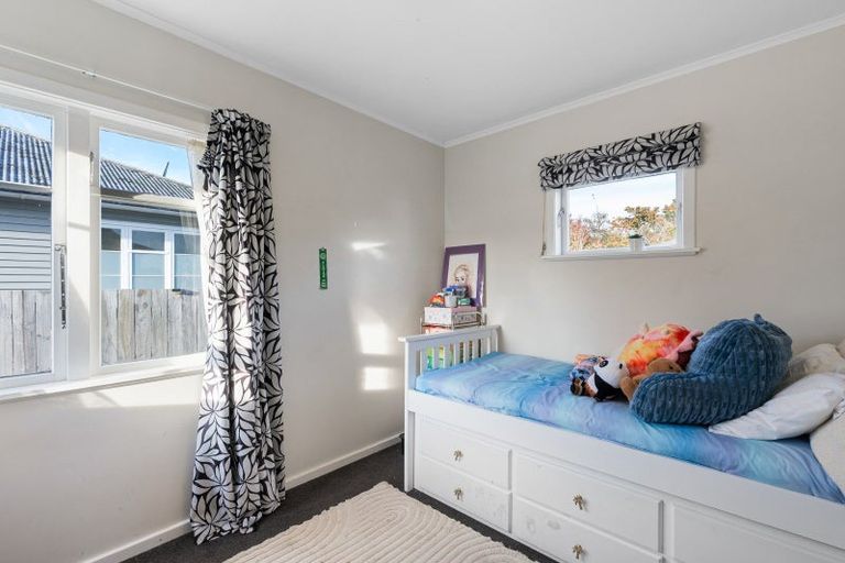 Photo of property in 950 High Street, Avalon, Lower Hutt, 5011