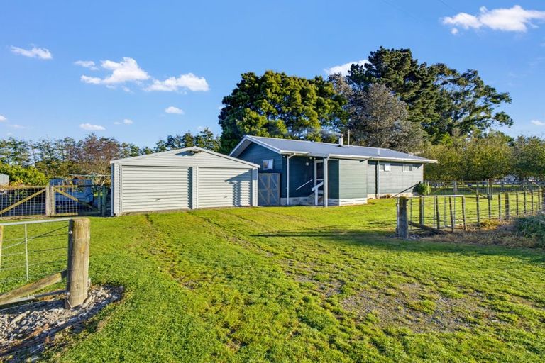 Photo of property in 10 Factory Road, Ballance, Pahiatua, 4983