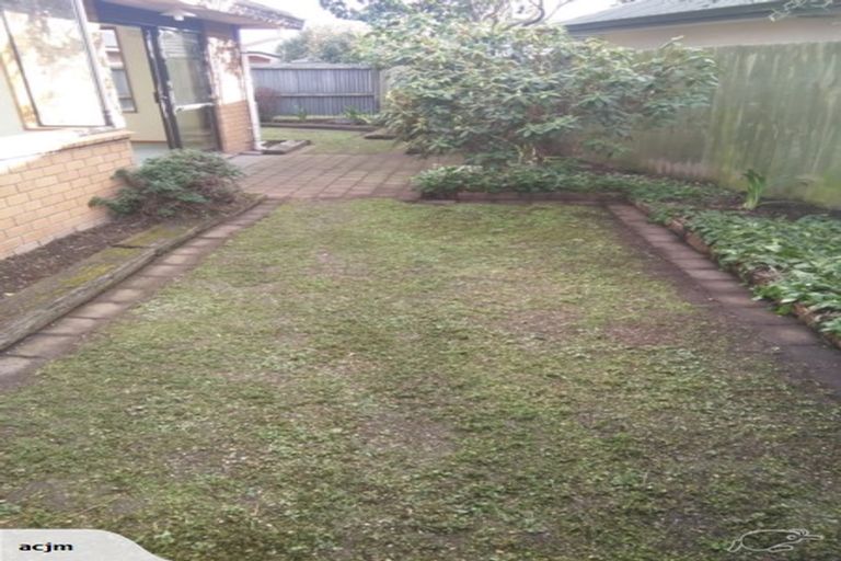 Photo of property in 4/12 Lyndon Street, Riccarton, Christchurch, 8011