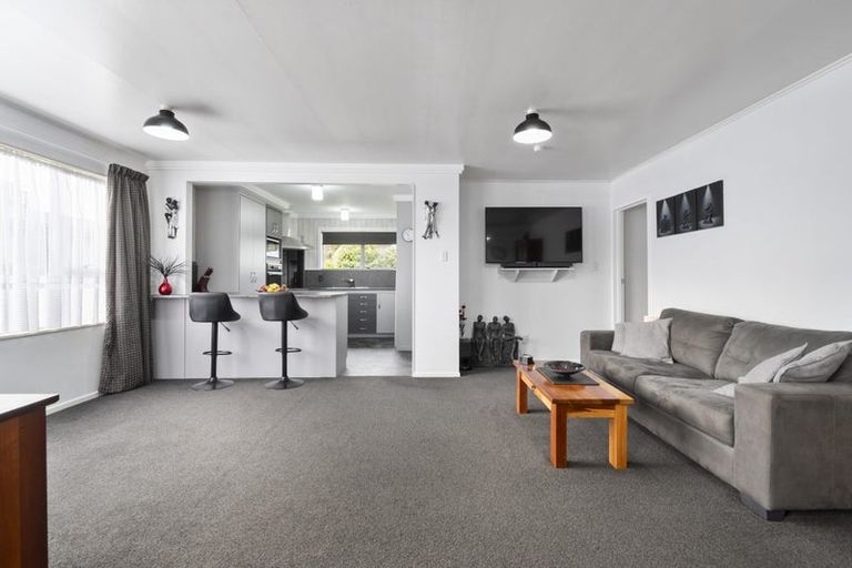 Photo of property in 30 Ongo Road, Hunterville, 4730