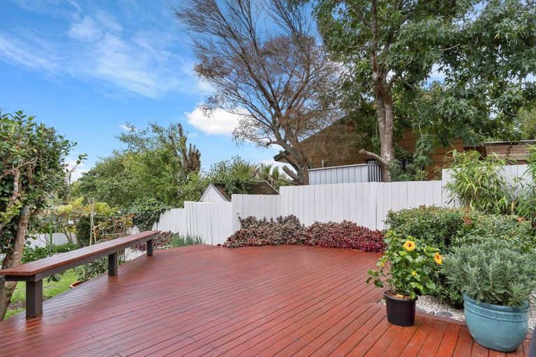 Photo of property in 714 East Coast Road, Pinehill, Auckland, 0632