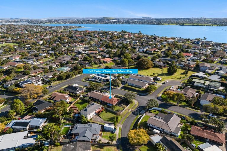 Photo of property in 1/3 Tyrian Close, Half Moon Bay, Auckland, 2012