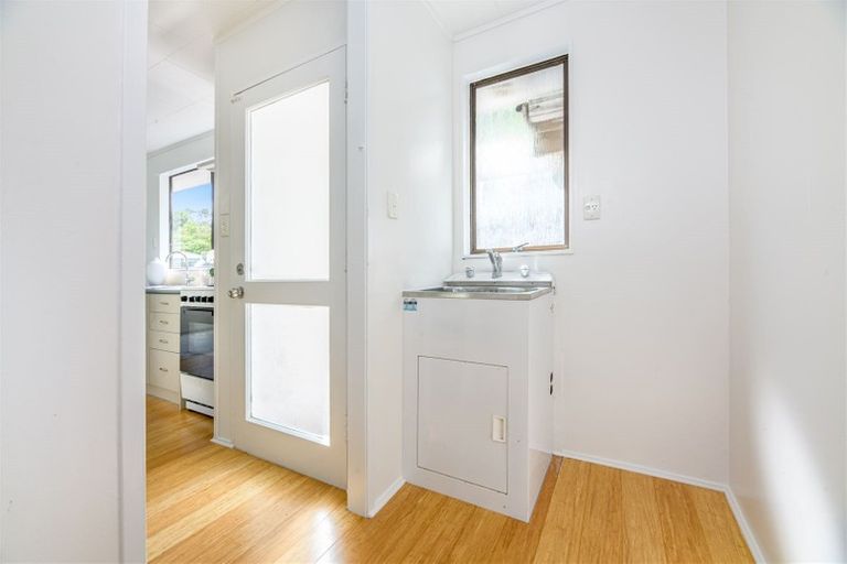 Photo of property in 1/66 Kamara Road, Glen Eden, Auckland, 0602