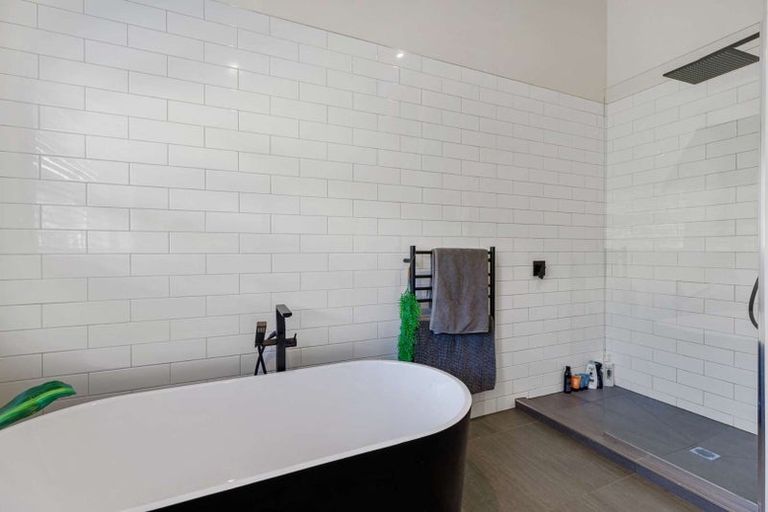 Photo of property in 4 Bridle Way, Hunua, Papakura, 2583