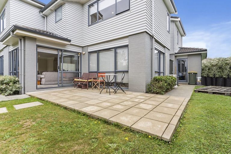 Photo of property in 28 Ina Ville Drive, Pukekohe, 2120