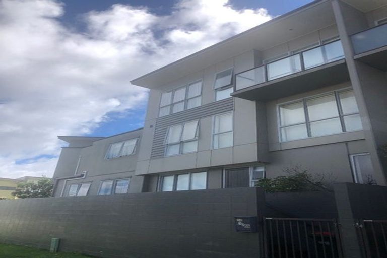Photo of property in 1/66 Jeffs Road, Flat Bush, Auckland, 2016