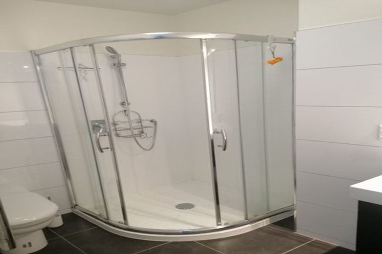 Photo of property in 25u5 Home Street, Mount Victoria, Wellington, 6011