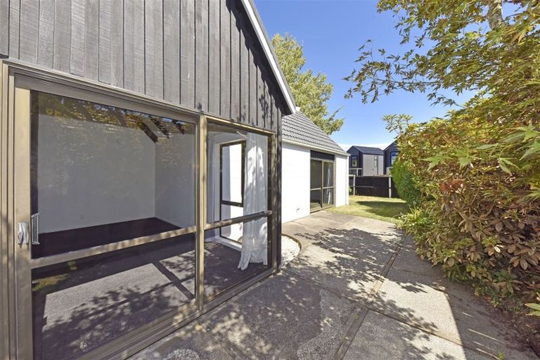 Photo of property in Peerswick Court, 43l Waimairi Road, Upper Riccarton, Christchurch, 8041