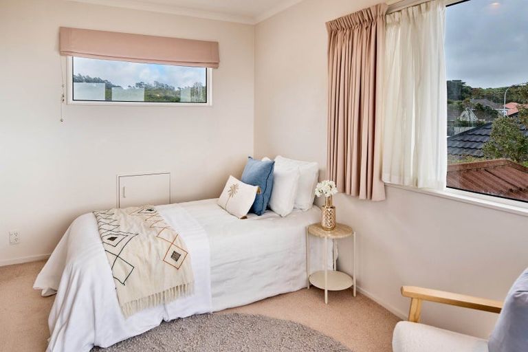 Photo of property in 79 Ashton Fitchett Drive, Brooklyn, Wellington, 6021