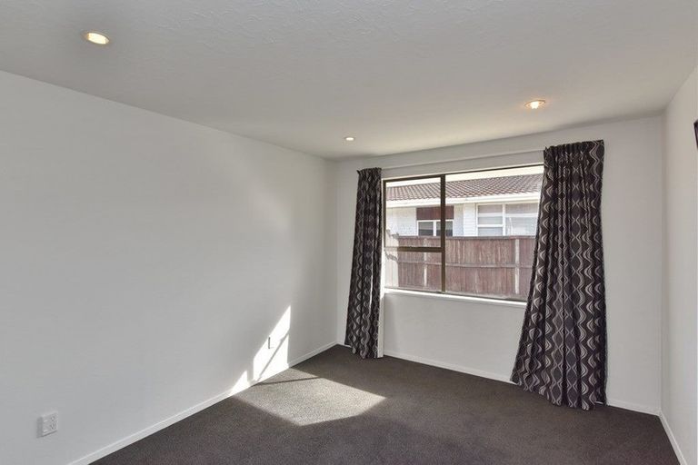Photo of property in 17 Apollo Place, Papanui, Christchurch, 8052