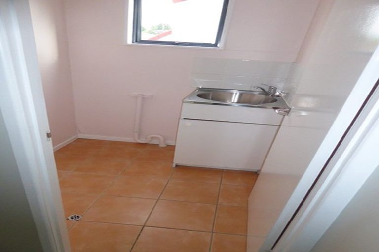 Photo of property in 3/14 Craigbank Avenue, New Lynn, Auckland, 0600