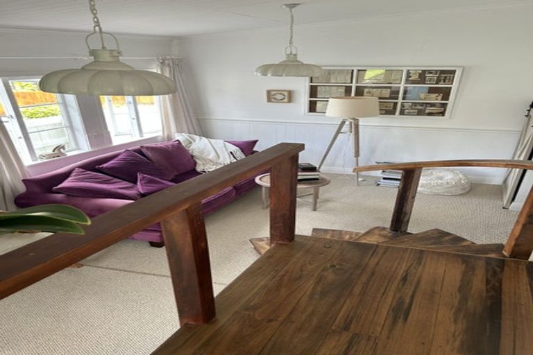 Photo of property in 47 Roland Road, Greenhithe, Auckland, 0632