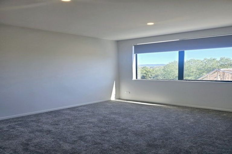 Photo of property in 11 Seymour Road, Sunnyvale, Auckland, 0612