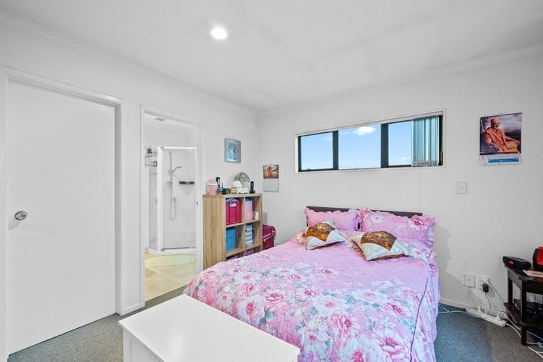 Photo of property in 83 Kamara Road, Glen Eden, Auckland, 0602