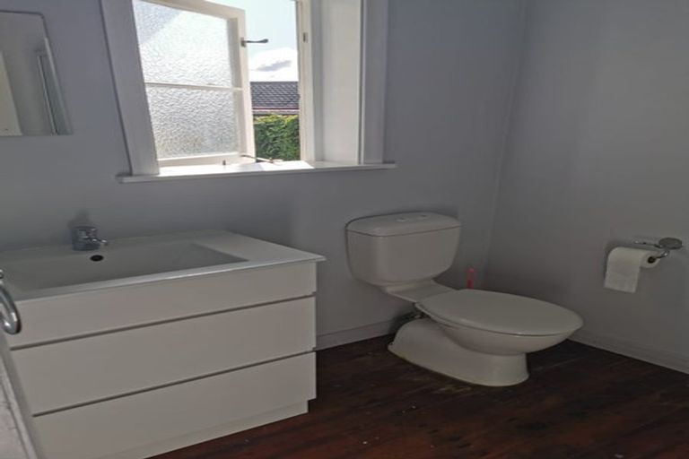 Photo of property in 28 Jutland Street, Waterloo, Lower Hutt, 5011