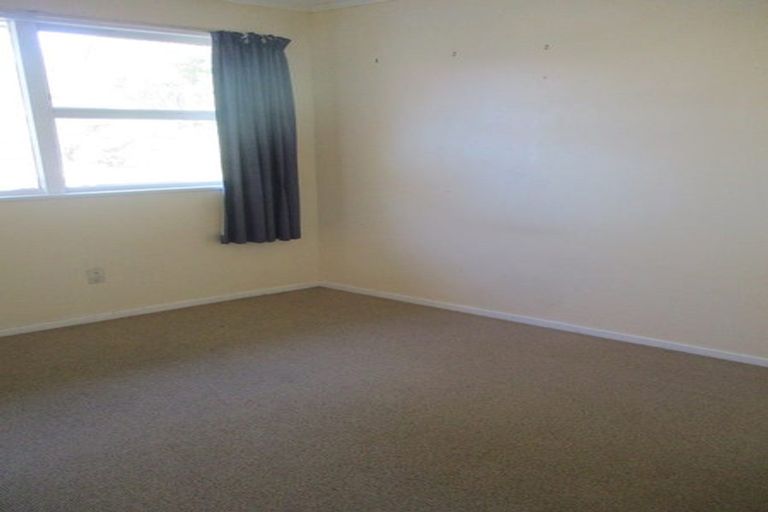 Photo of property in 76 Helena Street, Massey, Auckland, 0614