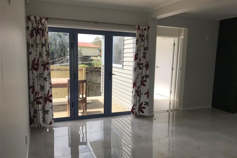 Photo of property in 2 Marr Road, Manurewa, Auckland, 2102