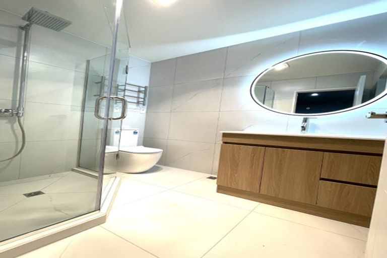 Photo of property in 42 Auranga Drive, Karaka, 2113