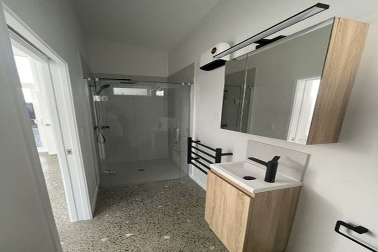 Photo of property in 21a Garton Drive, Massey, Auckland, 0614