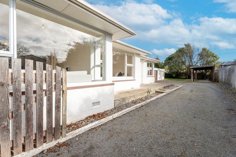 Photo of property in 9 Colina Street, Avonhead, Christchurch, 8042