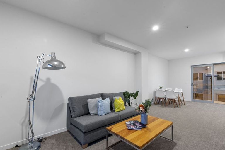 Photo of property in 57b Edmonton Road, Henderson, Auckland, 0612