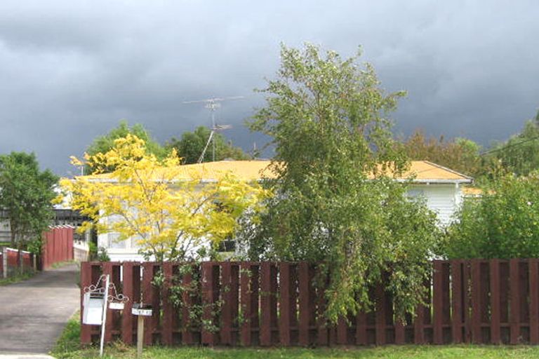 Photo of property in 1/12 Kaweka Street, New Lynn, Auckland, 0600